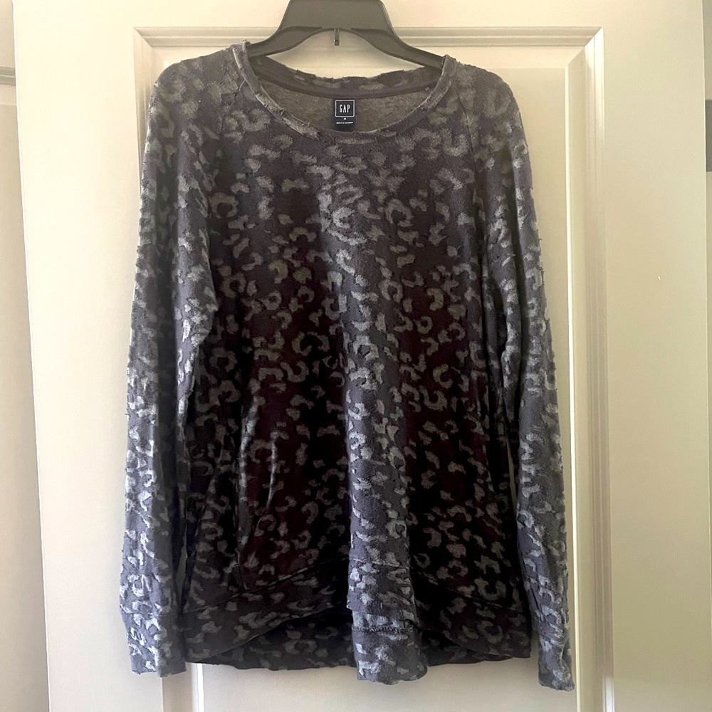 Gap lightweight leopard sweatshirt size M